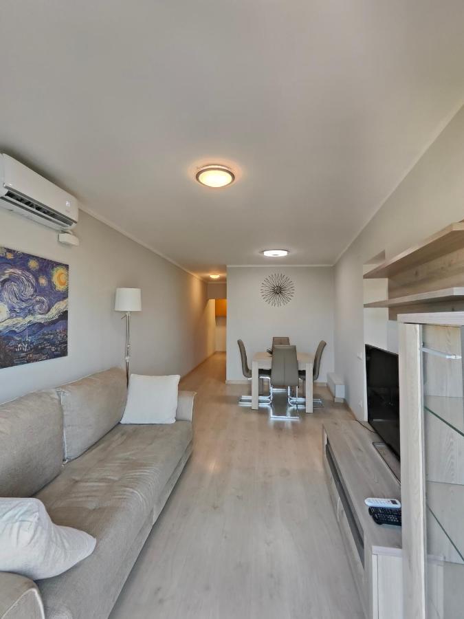 סנט אדריה דה בסוס Family Apartment Besos מראה חיצוני תמונה