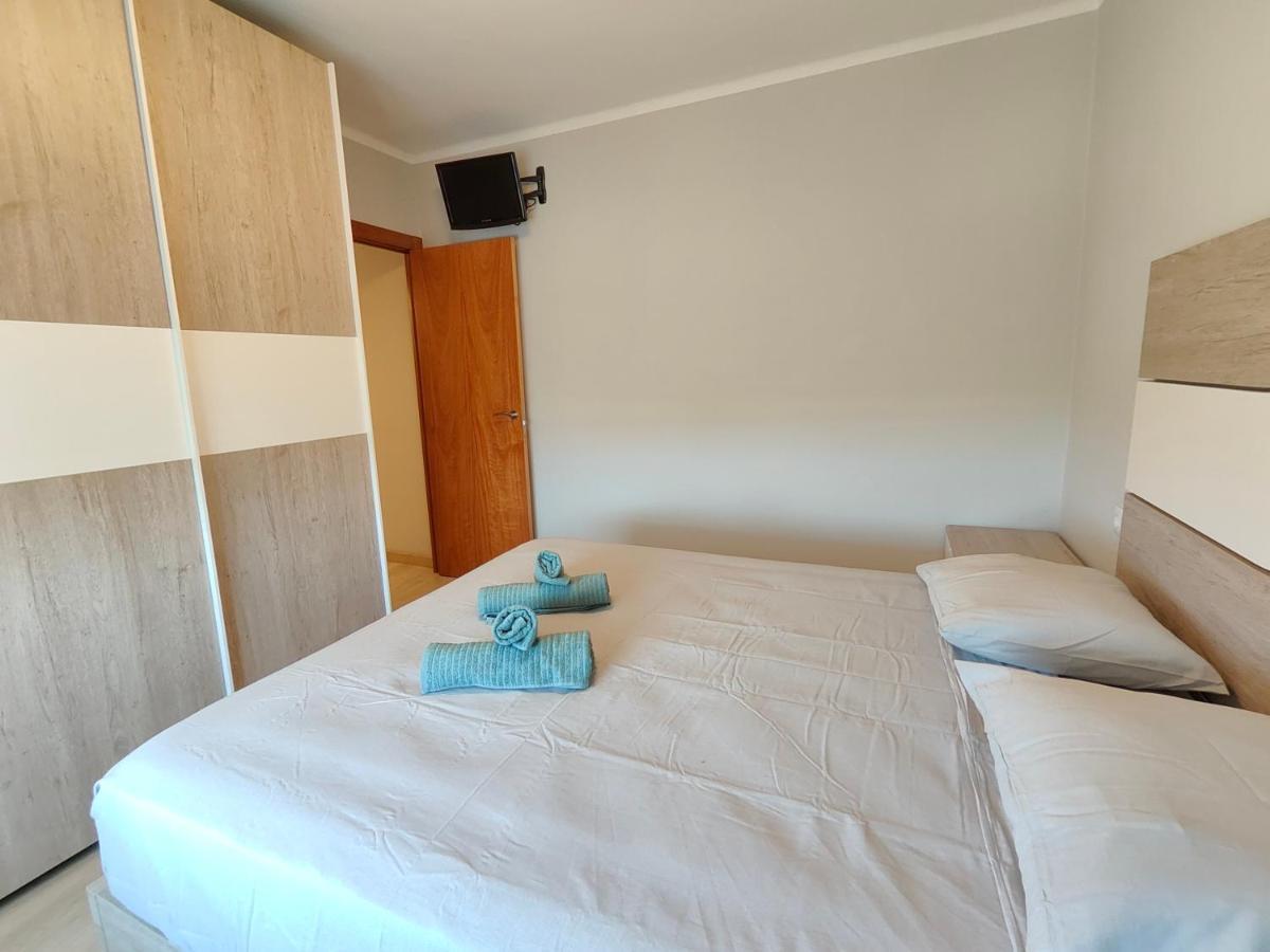 סנט אדריה דה בסוס Family Apartment Besos מראה חיצוני תמונה